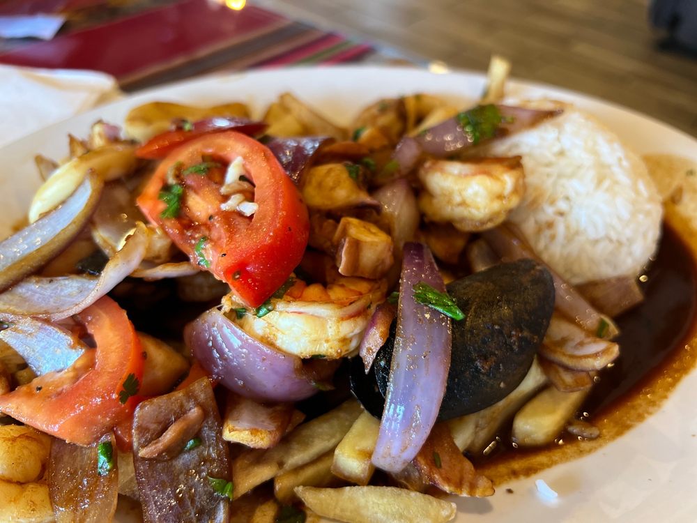 Mariscos saltado