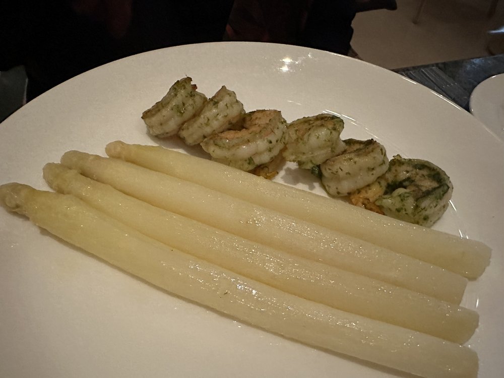 White asparagus and shrimp