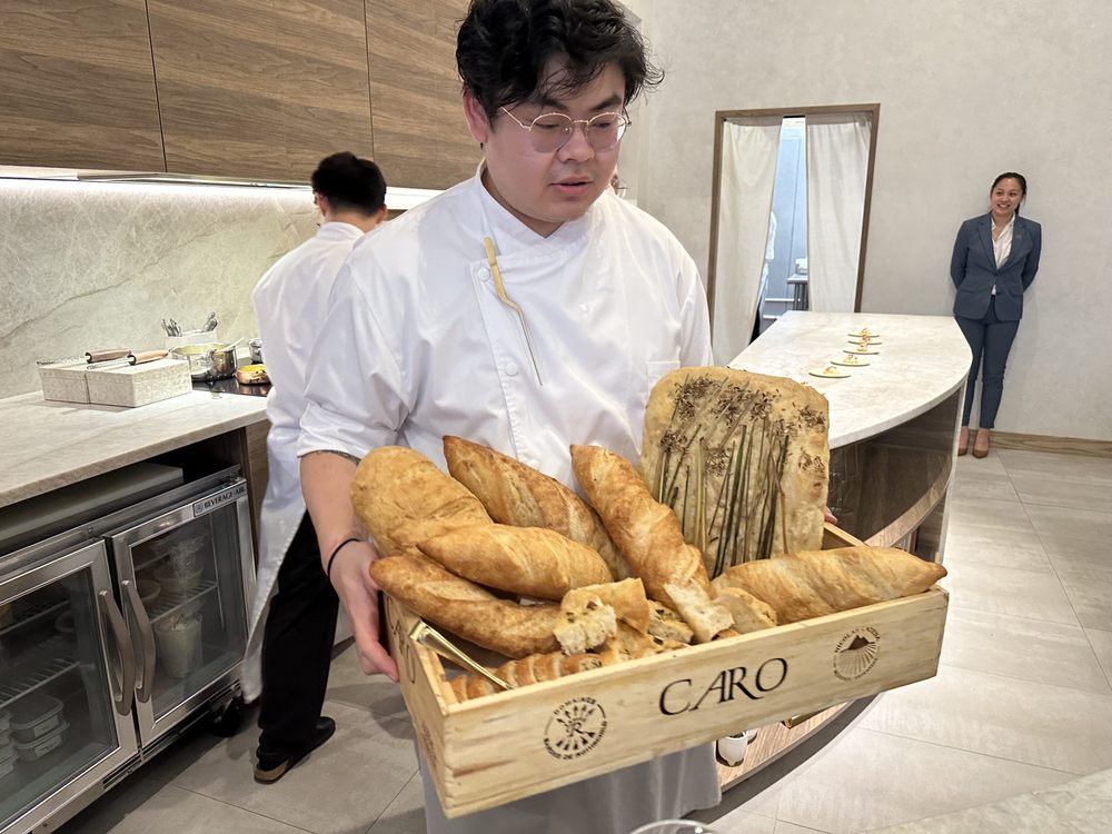 Bread Service